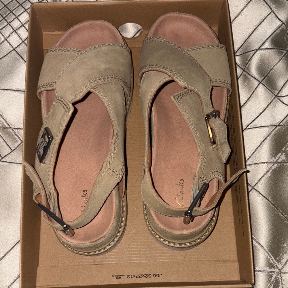 Clarks Tan Sandals Comfortable Everyday Wear